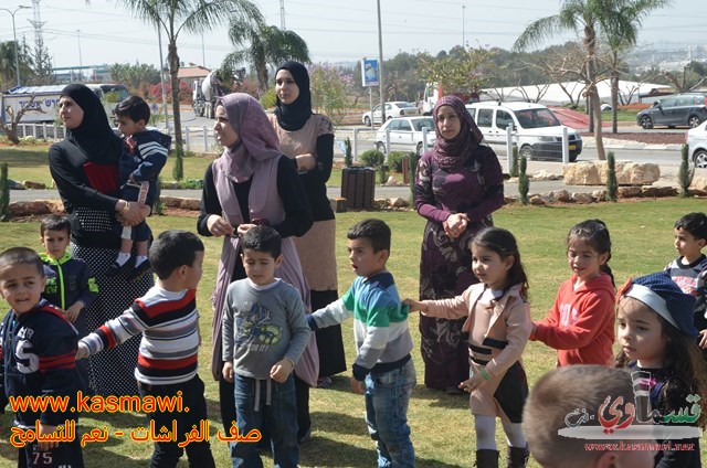 فيديو: صف الفراشات يطير كالفراشات في احضان منتزه عبد الكريم قاسم 